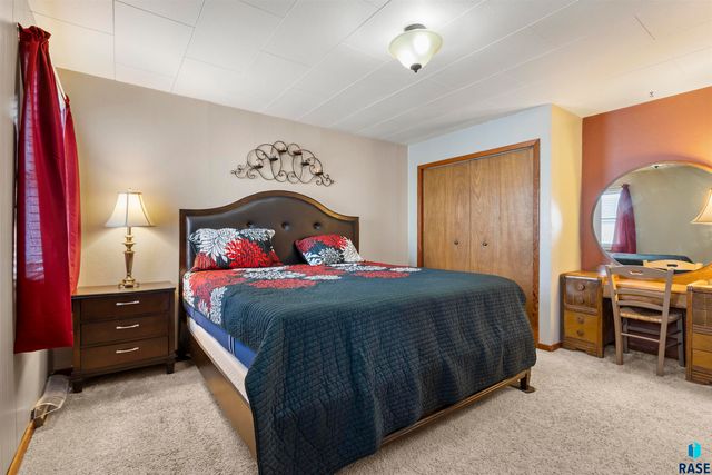 148 N Lake Dr Drive, Watertown, SD 57201