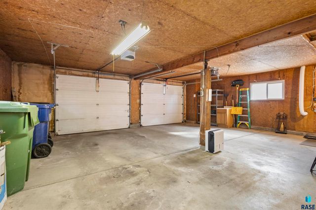 148 N Lake Dr Drive, Watertown, SD 57201