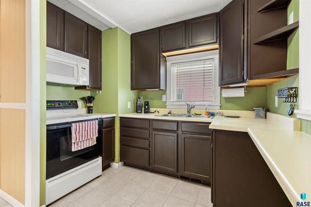 148 N Lake Dr Drive, Watertown, SD 57201