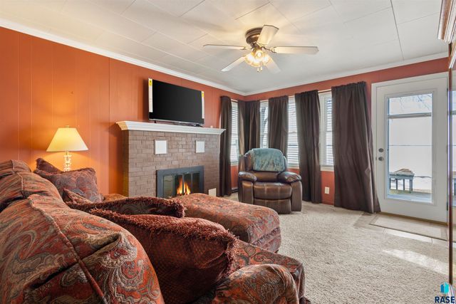 148 N Lake Dr Drive, Watertown, SD 57201