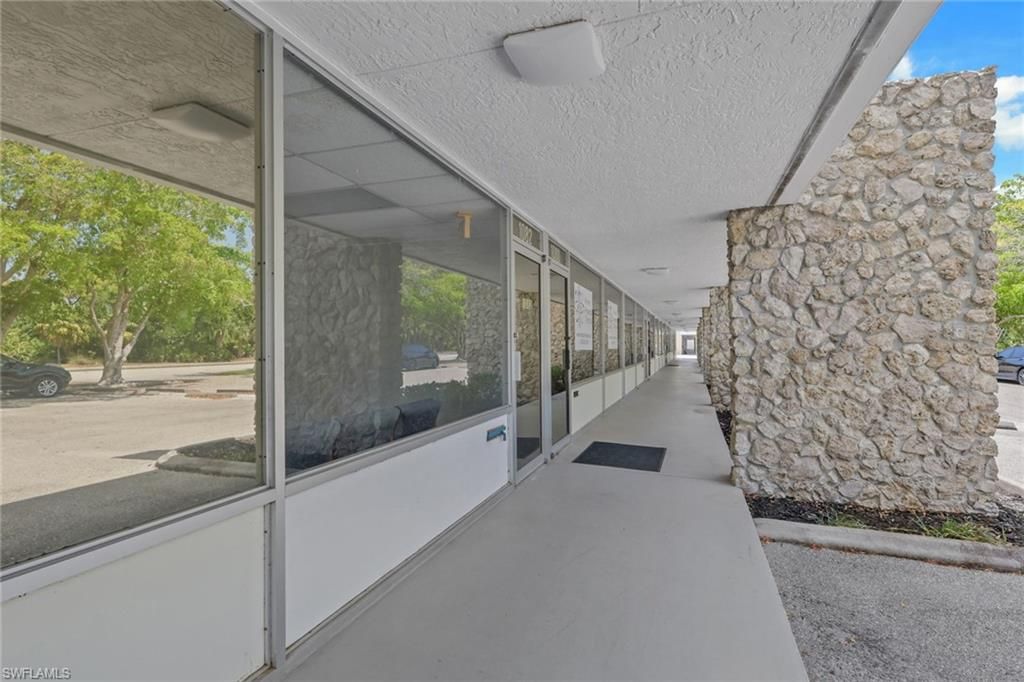 1078, 1080, 1082 6th AVE N 18, 19, 20, NAPLES, FL 34102 — photo 4