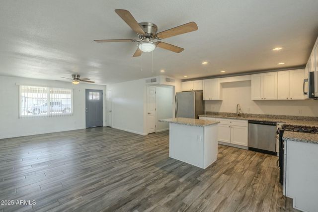 3650 E Eugie Avenue, Phoenix, AZ 85032