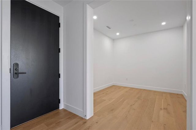 2425 Peachtree Road 1402, Atlanta, GA 30309