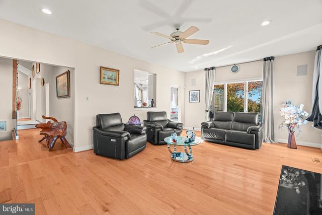 23 YALE DR, Richboro, PA 18954