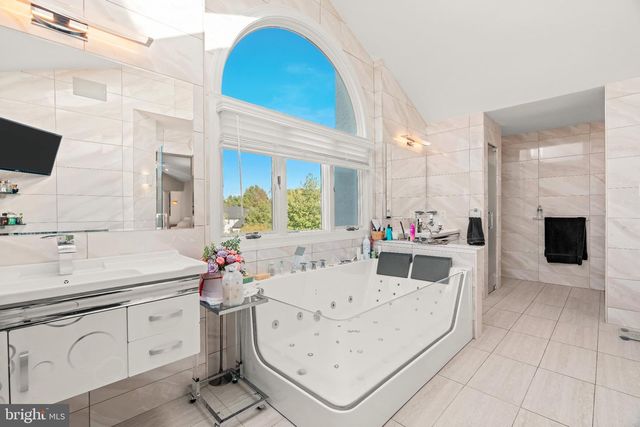 23 YALE DR, Richboro, PA 18954