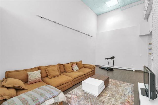 5 E Columbia Avenue 5, Champaign, IL 61820