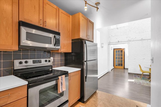 5 E Columbia Avenue 5, Champaign, IL 61820