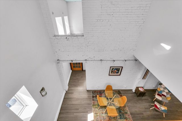 5 E Columbia Avenue 5, Champaign, IL 61820