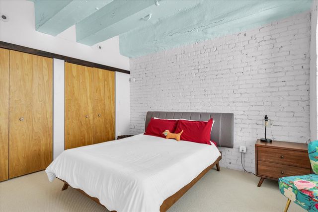 5 E Columbia Avenue 5, Champaign, IL 61820