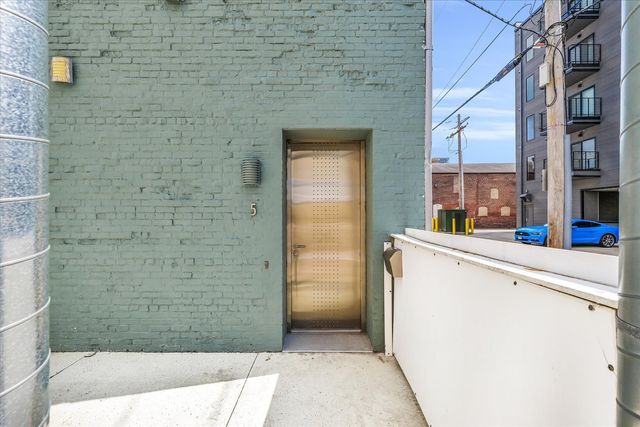 5 E Columbia Avenue 5, Champaign, IL 61820