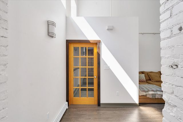 5 E Columbia Avenue 5, Champaign, IL 61820