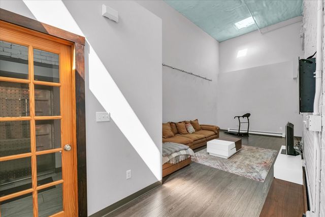 5 E Columbia Avenue 5, Champaign, IL 61820