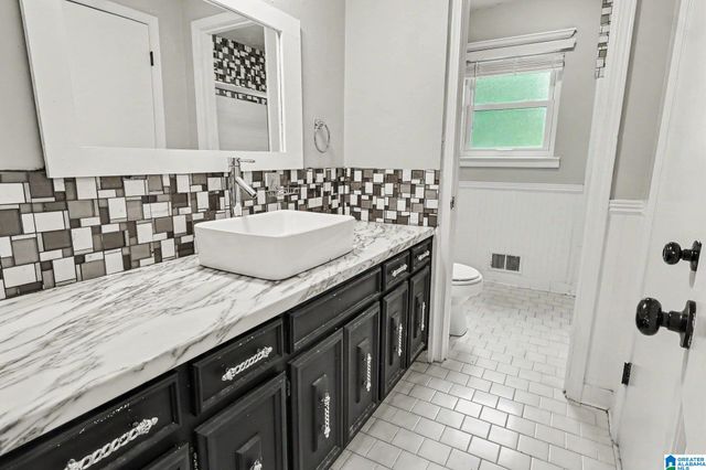 1424 HIGHPOINT TERRACE, Birmingham, AL 35235