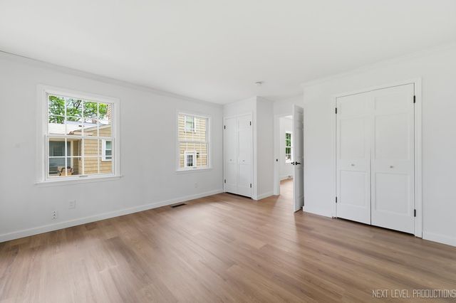216 S Commonwealth Avenue, Aurora, IL 60506