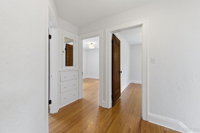 216 S Commonwealth Avenue, Aurora, IL 60506