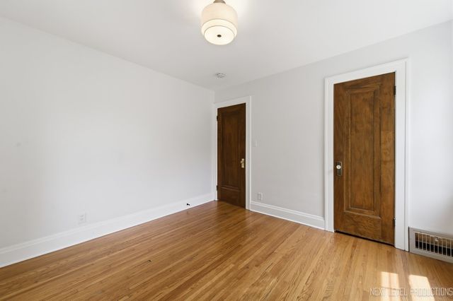 216 S Commonwealth Avenue, Aurora, IL 60506