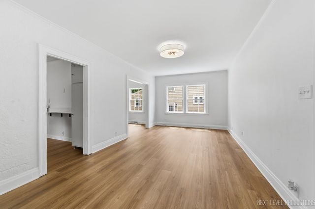 216 S Commonwealth Avenue, Aurora, IL 60506