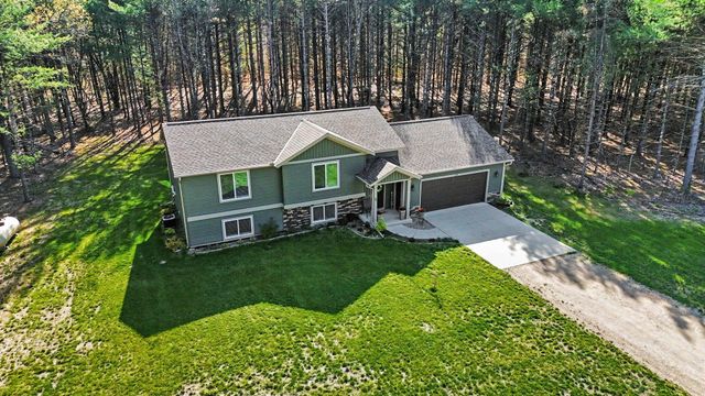 1671 Pineland Path, Allegan, MI 49010