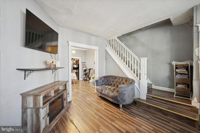 112 E ALBANUS ST, Philadelphia, PA 19120