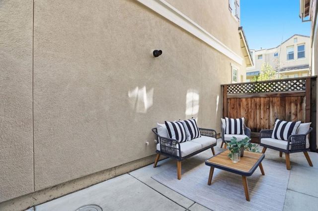 3102 Pyramid Way, Mountain View, CA 94043