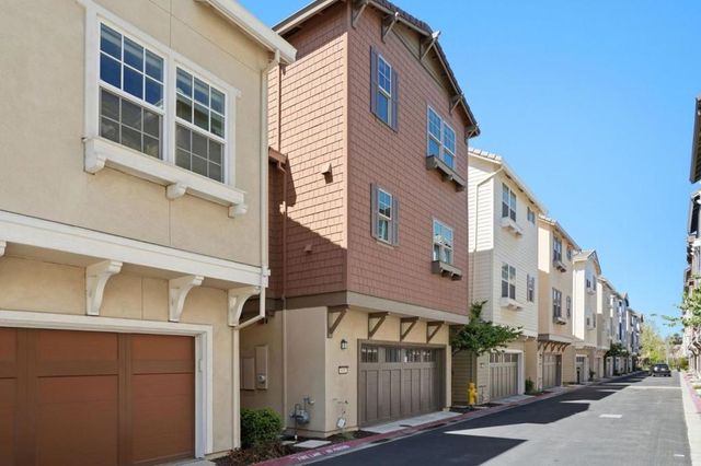 3102 Pyramid Way, Mountain View, CA 94043