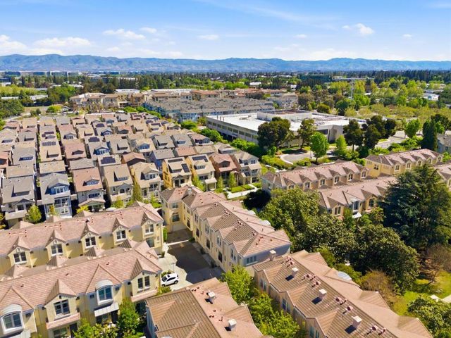 3102 Pyramid Way, Mountain View, CA 94043