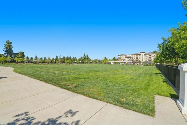 3102 Pyramid Way, Mountain View, CA 94043