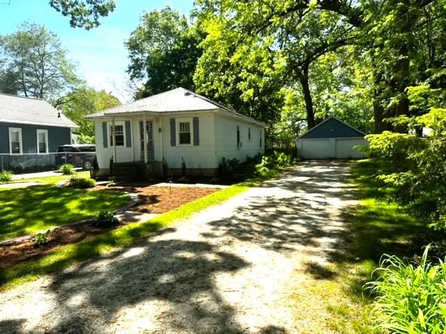 17199 Franklin Avenue, Spring Lake, MI 49456