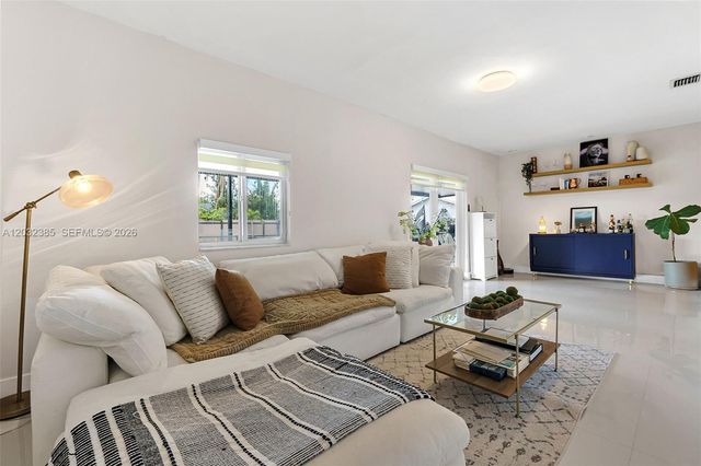 4621 Johnson St, Hollywood, FL 33021