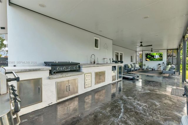 4621 Johnson St, Hollywood, FL 33021
