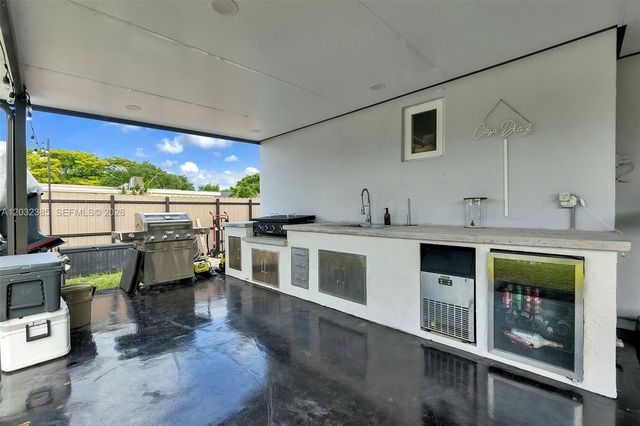 4621 Johnson St, Hollywood, FL 33021
