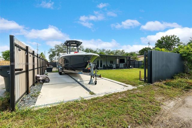 4621 Johnson St, Hollywood, FL 33021