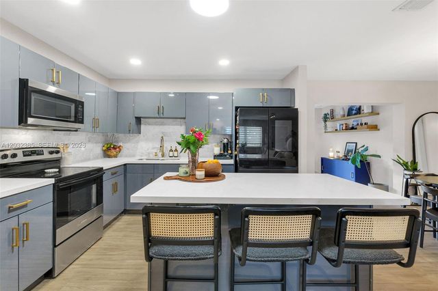 4621 Johnson St, Hollywood, FL 33021