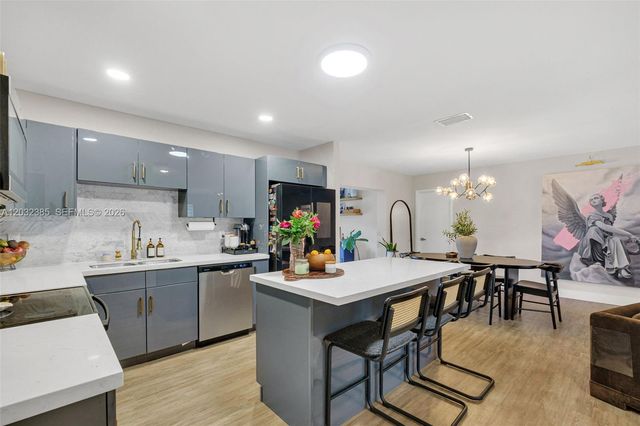 4621 Johnson St, Hollywood, FL 33021