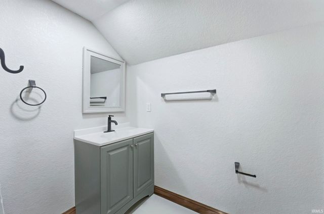 12109 Water Street, Harlan, IN 46743