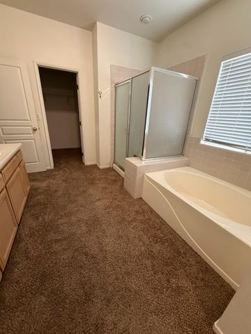 2764 Holt Avenue, Sanger, CA 93657
