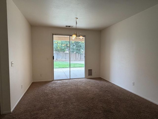 2764 Holt Avenue, Sanger, CA 93657