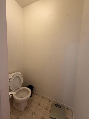 2764 Holt Avenue, Sanger, CA 93657