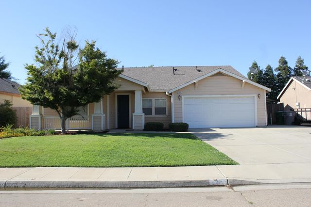 2764 Holt Avenue, Sanger, CA 93657