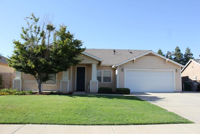 2764 Holt Avenue, Sanger, CA 93657