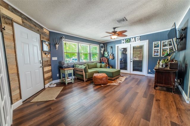 6095 7th Street, Vero Beach, FL 32968