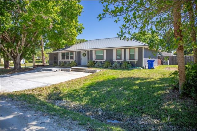 6095 7th Street, Vero Beach, FL 32968