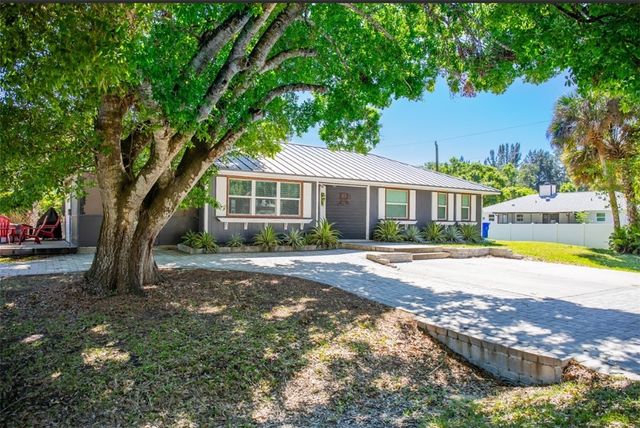 6095 7th Street, Vero Beach, FL 32968