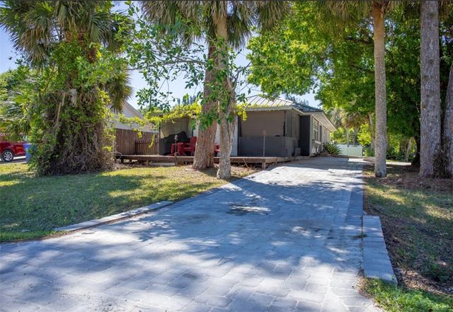 6095 7th Street, Vero Beach, FL 32968