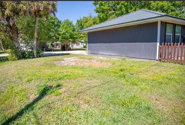 6095 7th Street, Vero Beach, FL 32968