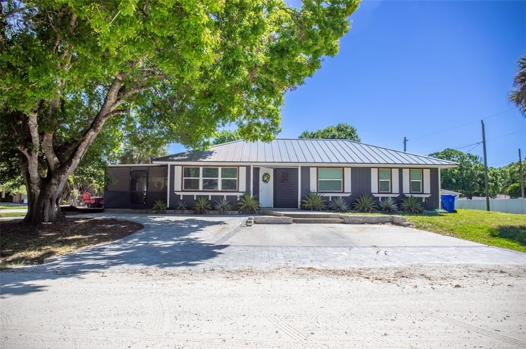 6095 7th Street, Vero Beach, FL 32968