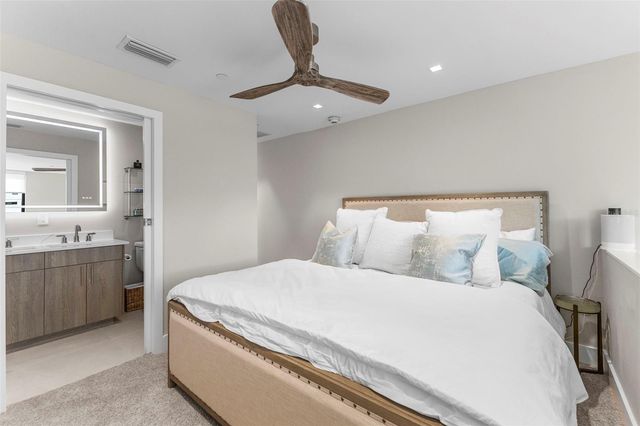 1558 4TH ST 212, Sarasota, FL 34236