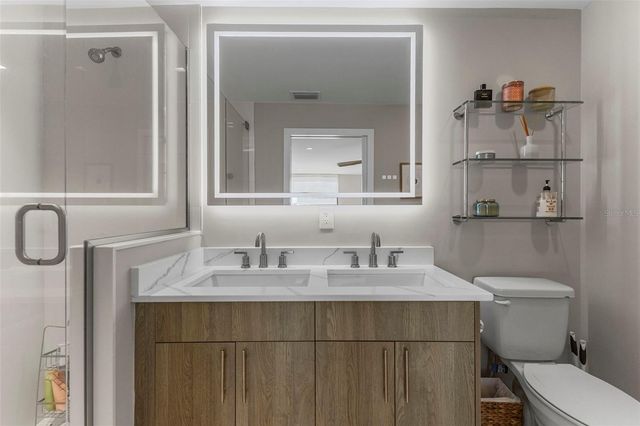 1558 4TH ST 212, Sarasota, FL 34236