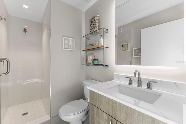 1558 4TH ST 212, Sarasota, FL 34236