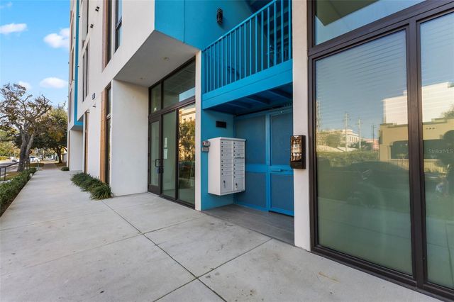 1558 4TH ST 212, Sarasota, FL 34236